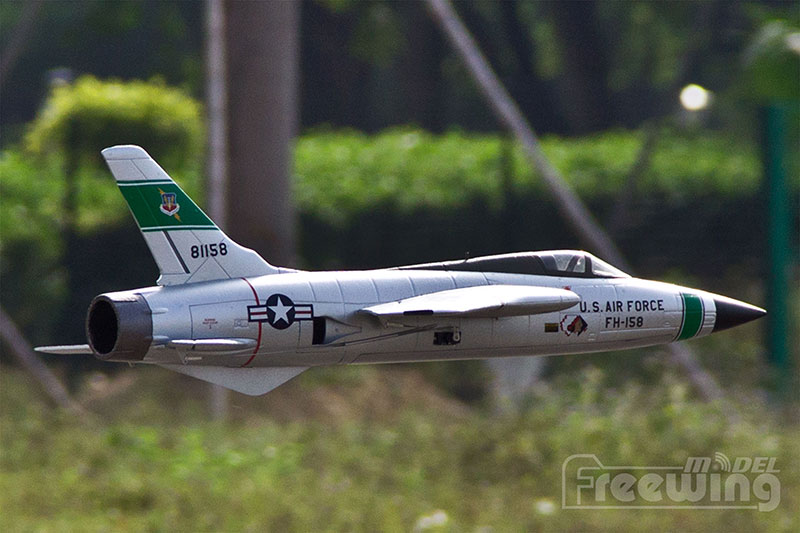 Freewing F-105 Thunderchief 64mm Jet 3S RC Airplane