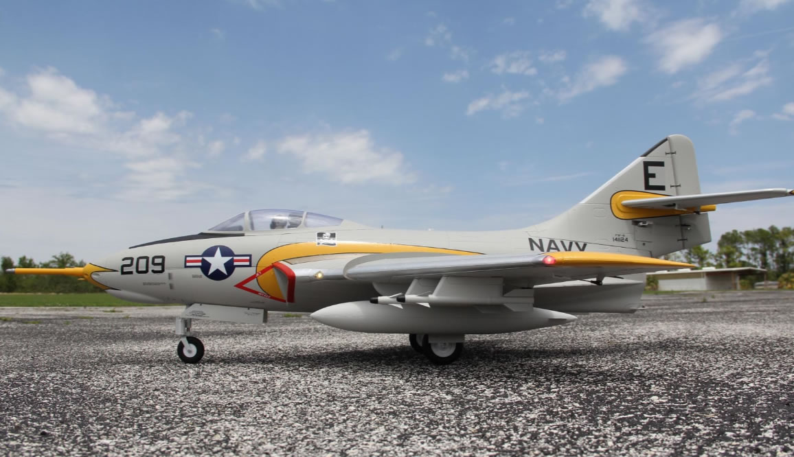 Freewing F9F-8 Cougar Super Scale 80mm EDF